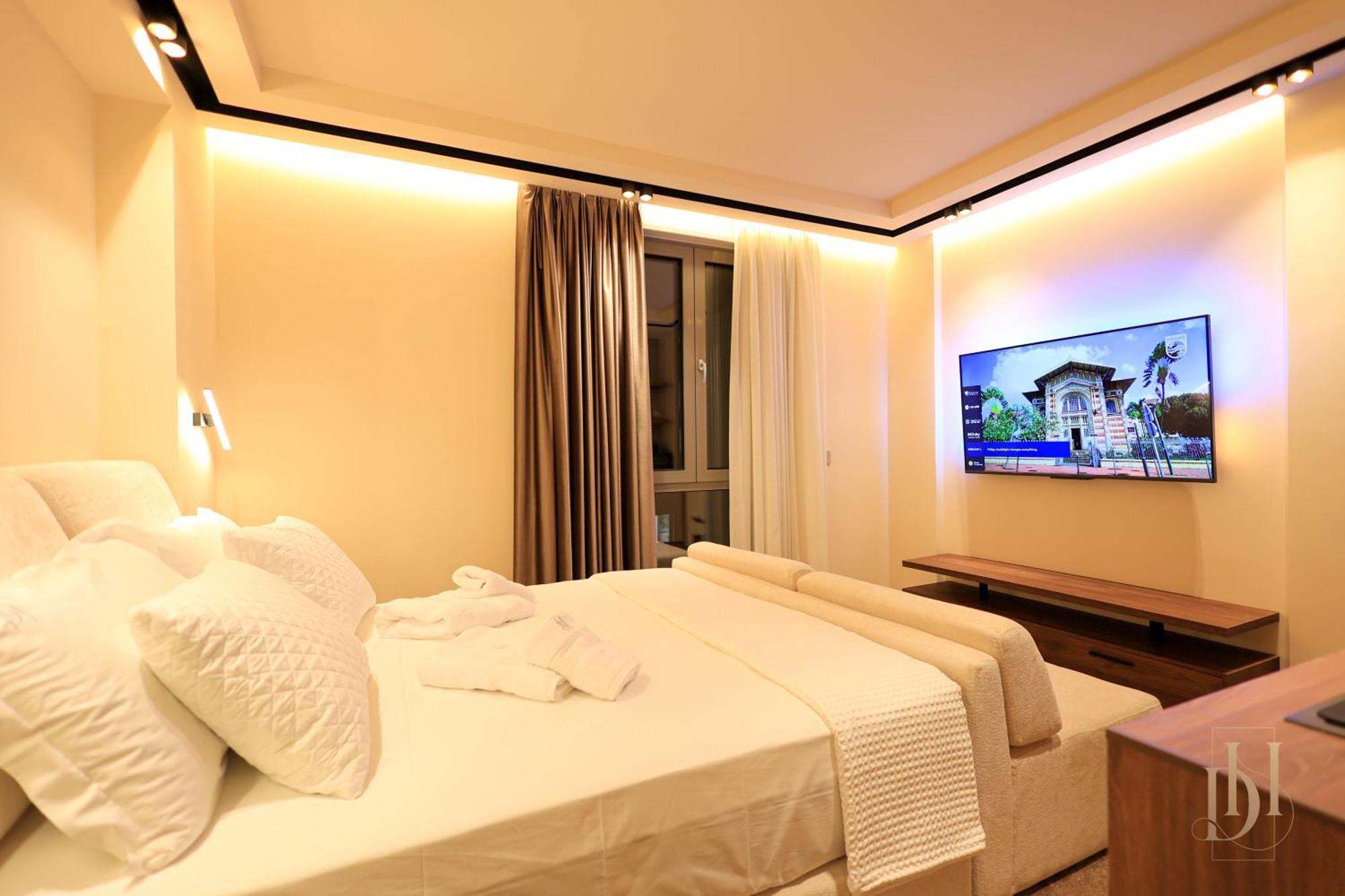 Deha Rooms & Apartments 地拉那 外观 照片